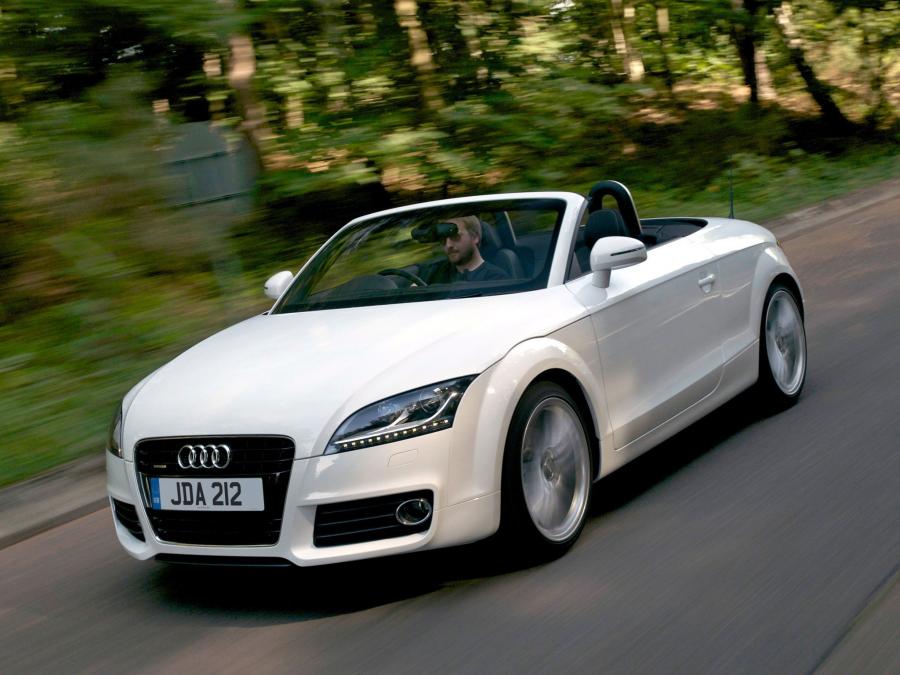  Audi TT 2.0 TFSI Quattro Roadster (8J) 2010 года  (UK) (фото 4 из 7)